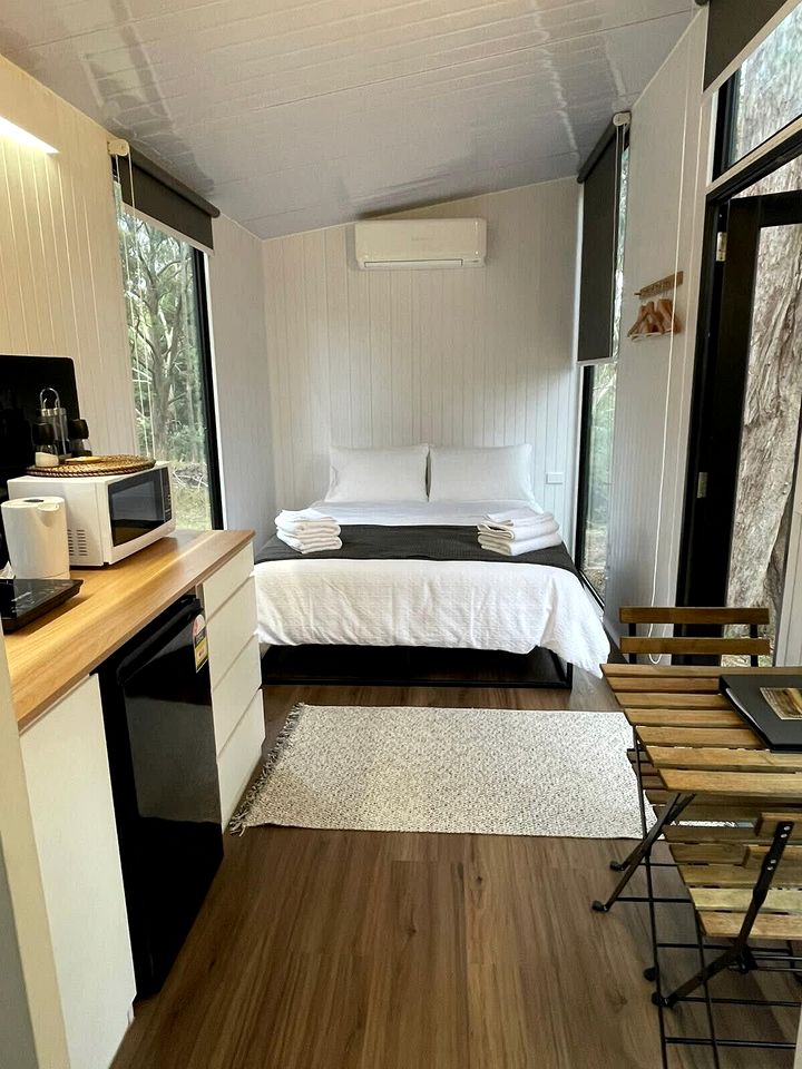 Comfy Tiny House Surrounded by Nature in Victoria