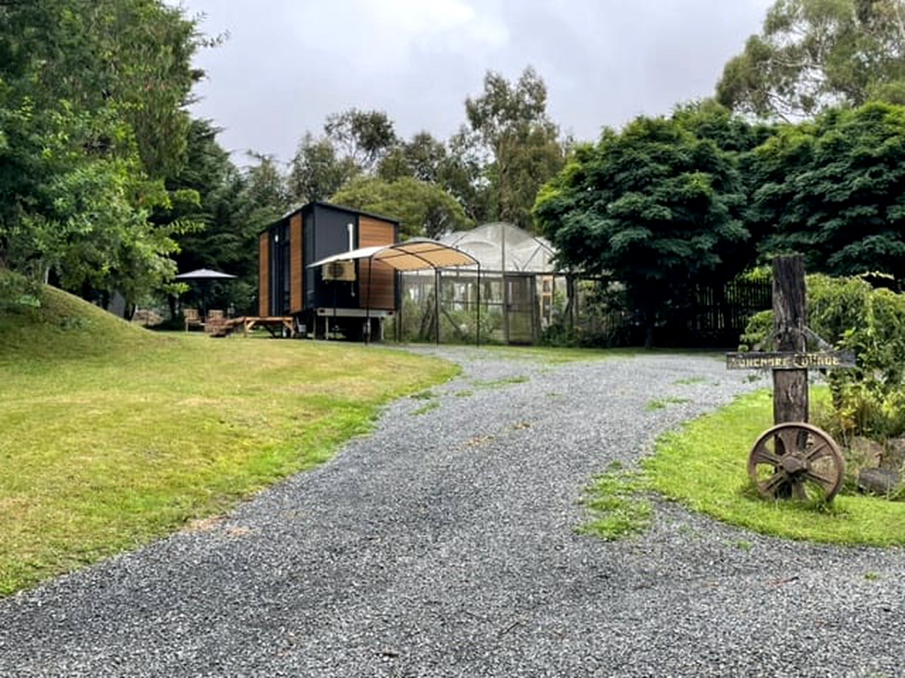Secluded Tiny House with Picnic Space in Daylesford, Victoria