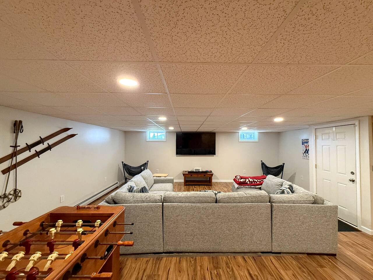 Serene Waterfront Four-Bedroom Retreat in Conway, New Hampshire with Pequawket Pond Views