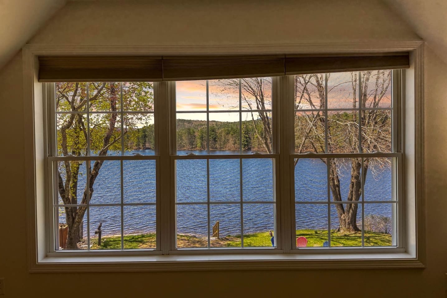 Serene Waterfront Four-Bedroom Retreat in Conway, New Hampshire with Pequawket Pond Views