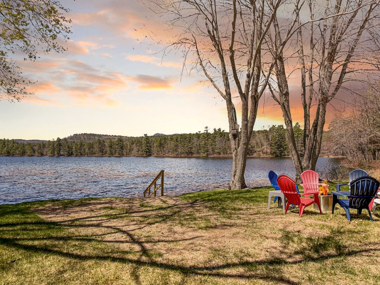 Serene Waterfront Four-Bedroom Retreat in Conway, New Hampshire with Pequawket Pond Views