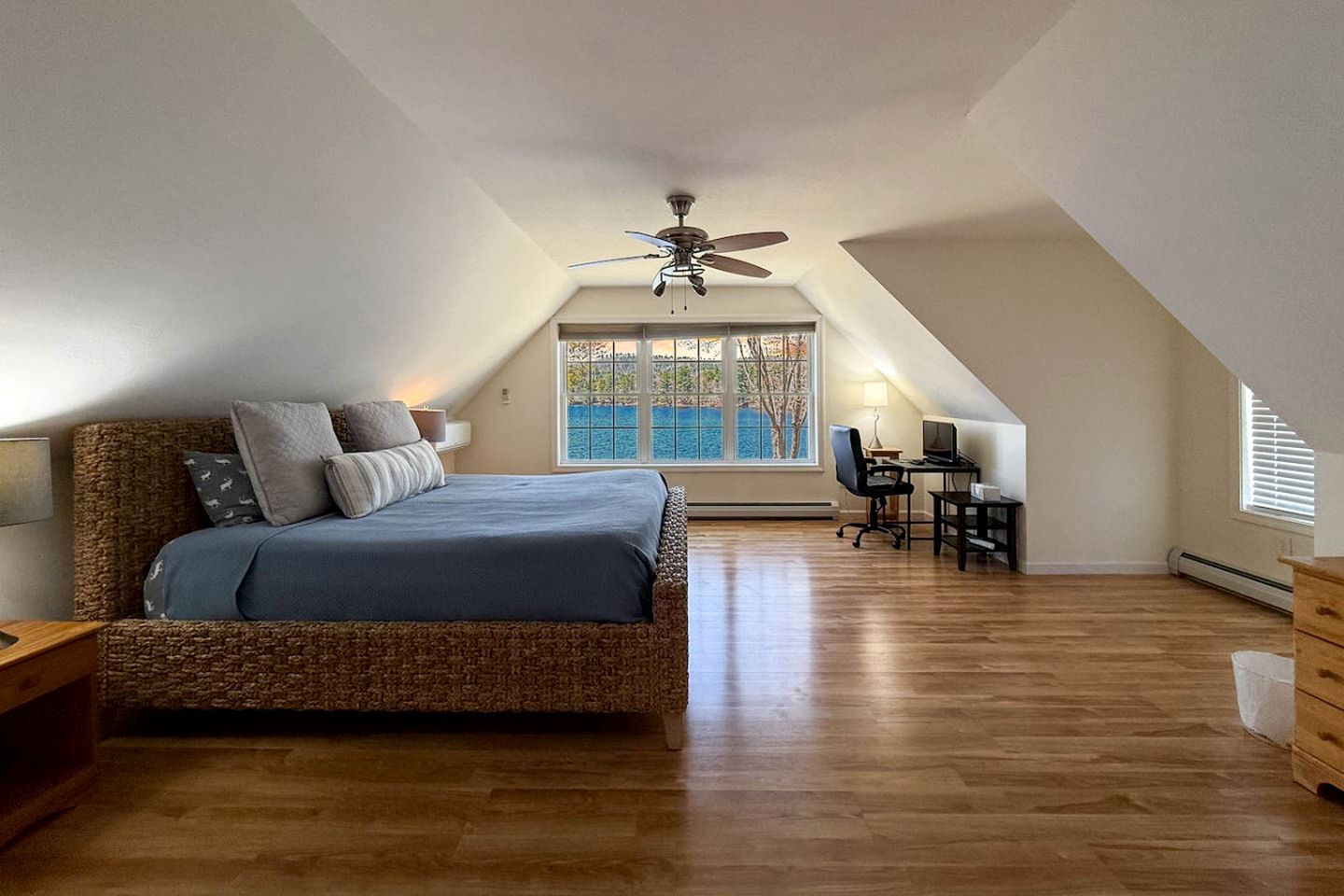 Serene Waterfront Four-Bedroom Retreat in Conway, New Hampshire with Pequawket Pond Views