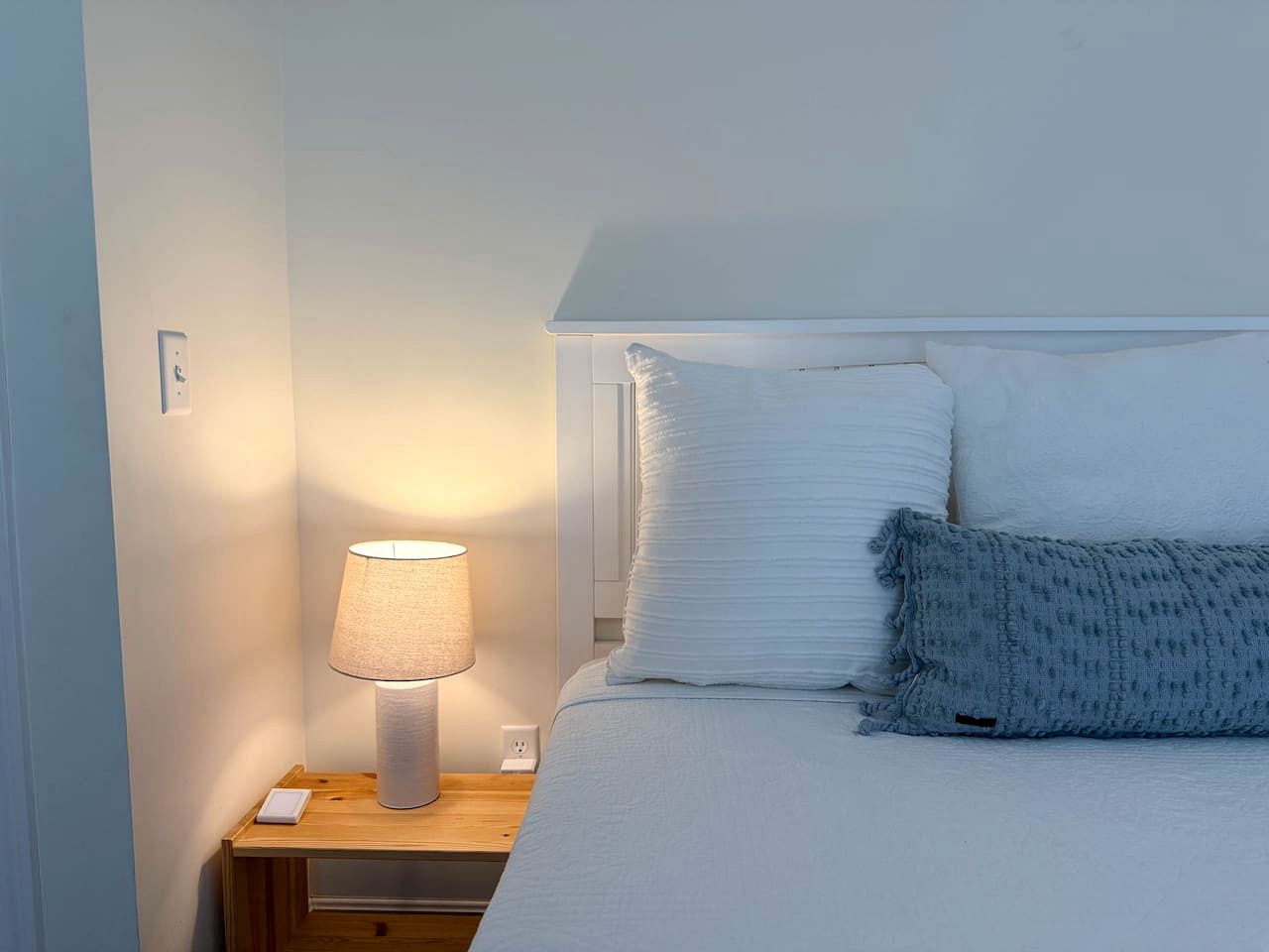 Serene Waterfront Four-Bedroom Retreat in Conway, New Hampshire with Pequawket Pond Views