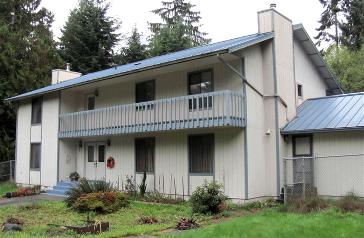 Romantic Getaway in a Bed and Breakfast Lodge in Port Angeles, Washington