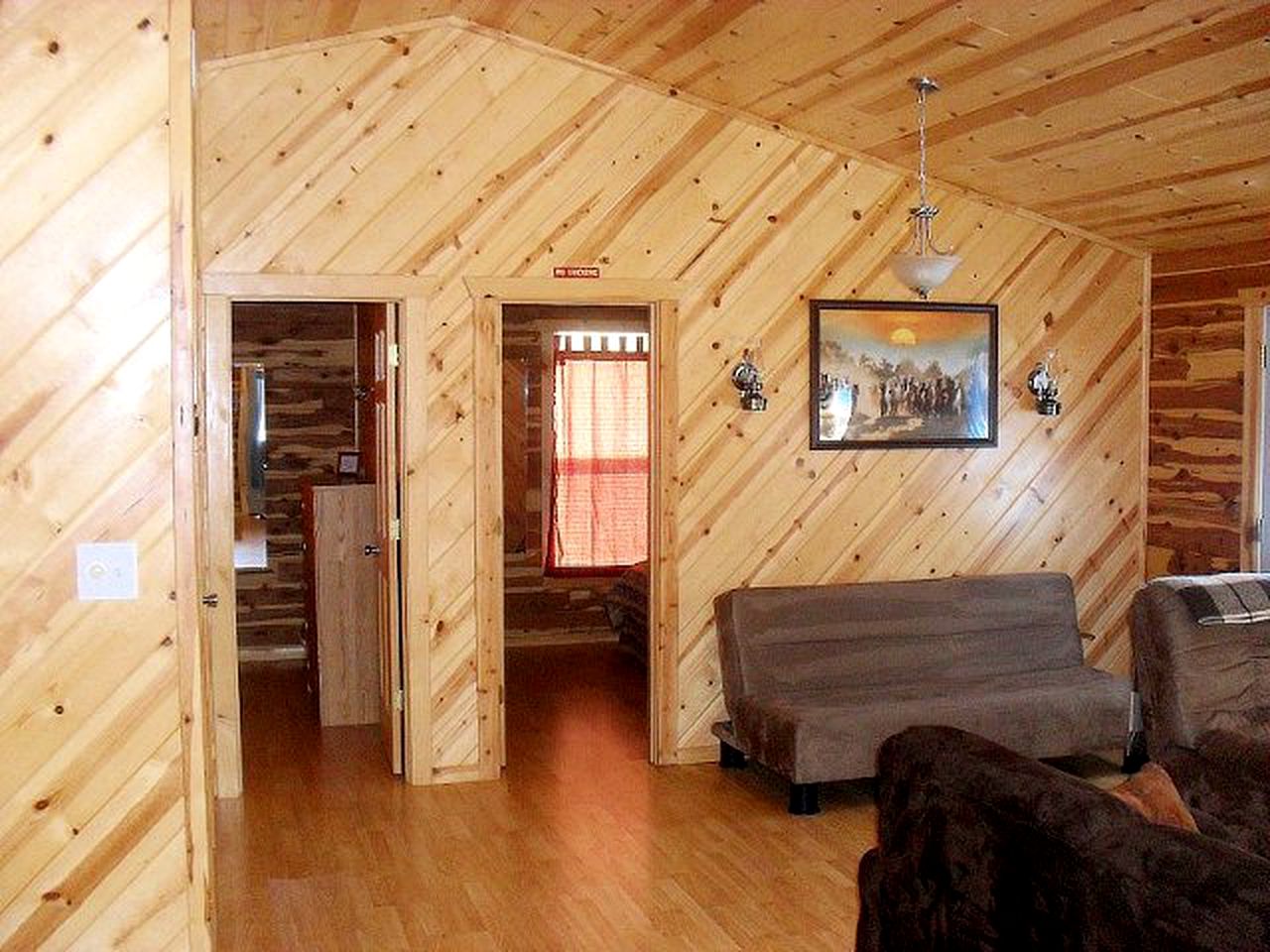 Lost Cove Resort, Log Cabins, Pontiac, United States of America Glamping Hub
