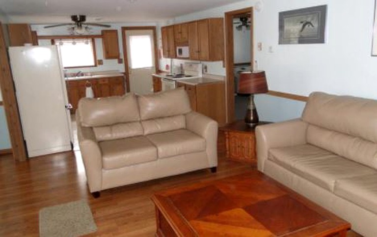 Cottages (Wild Rose, Wisconsin, United States)