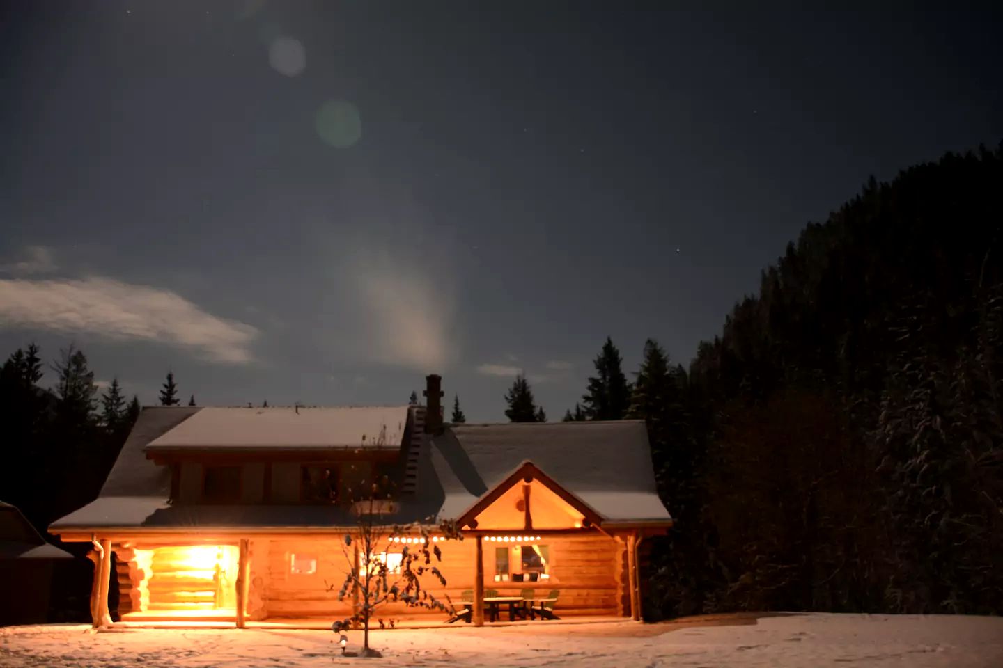 Luxury Log Cabin along Louis Creek in Kamloops, British Columbia