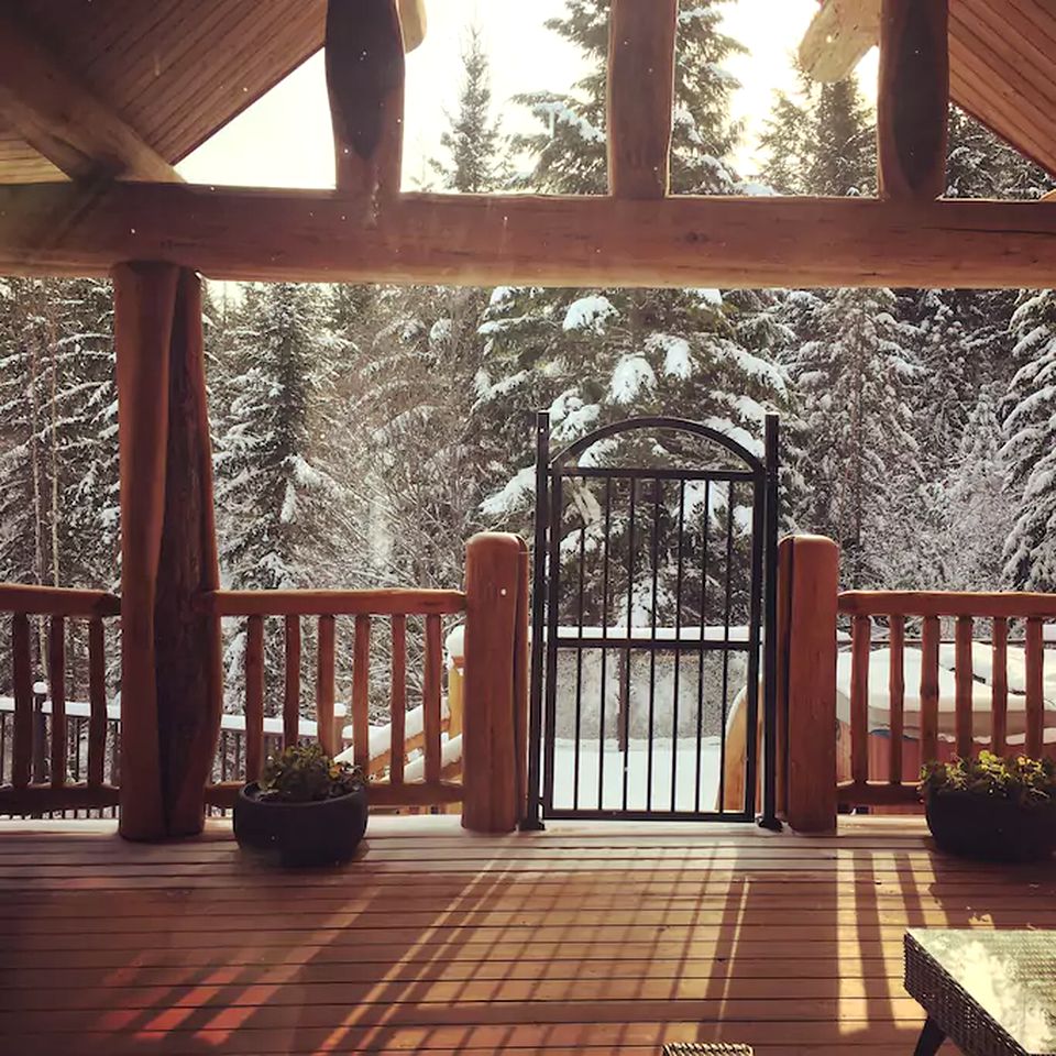 Luxury Log Cabin along Louis Creek in Kamloops, British Columbia