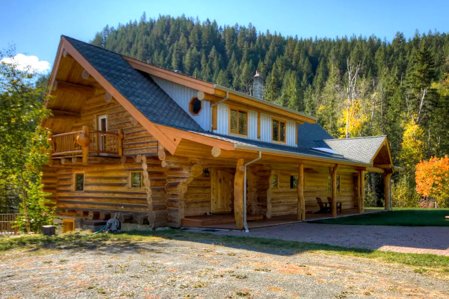 Luxury Log Cabin along Louis Creek in Kamloops, British Columbia