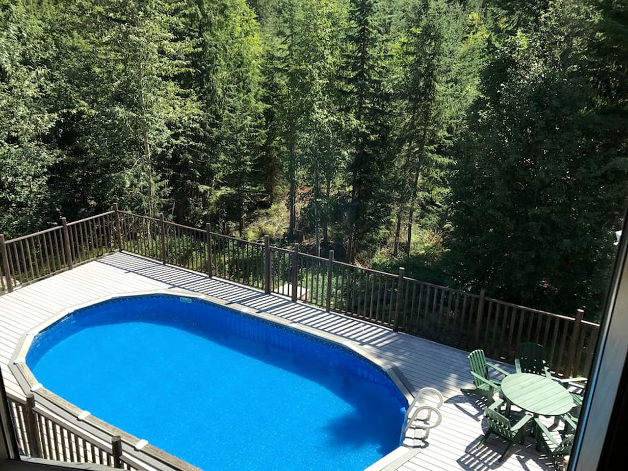 Luxury Log Cabin along Louis Creek in Kamloops, British Columbia