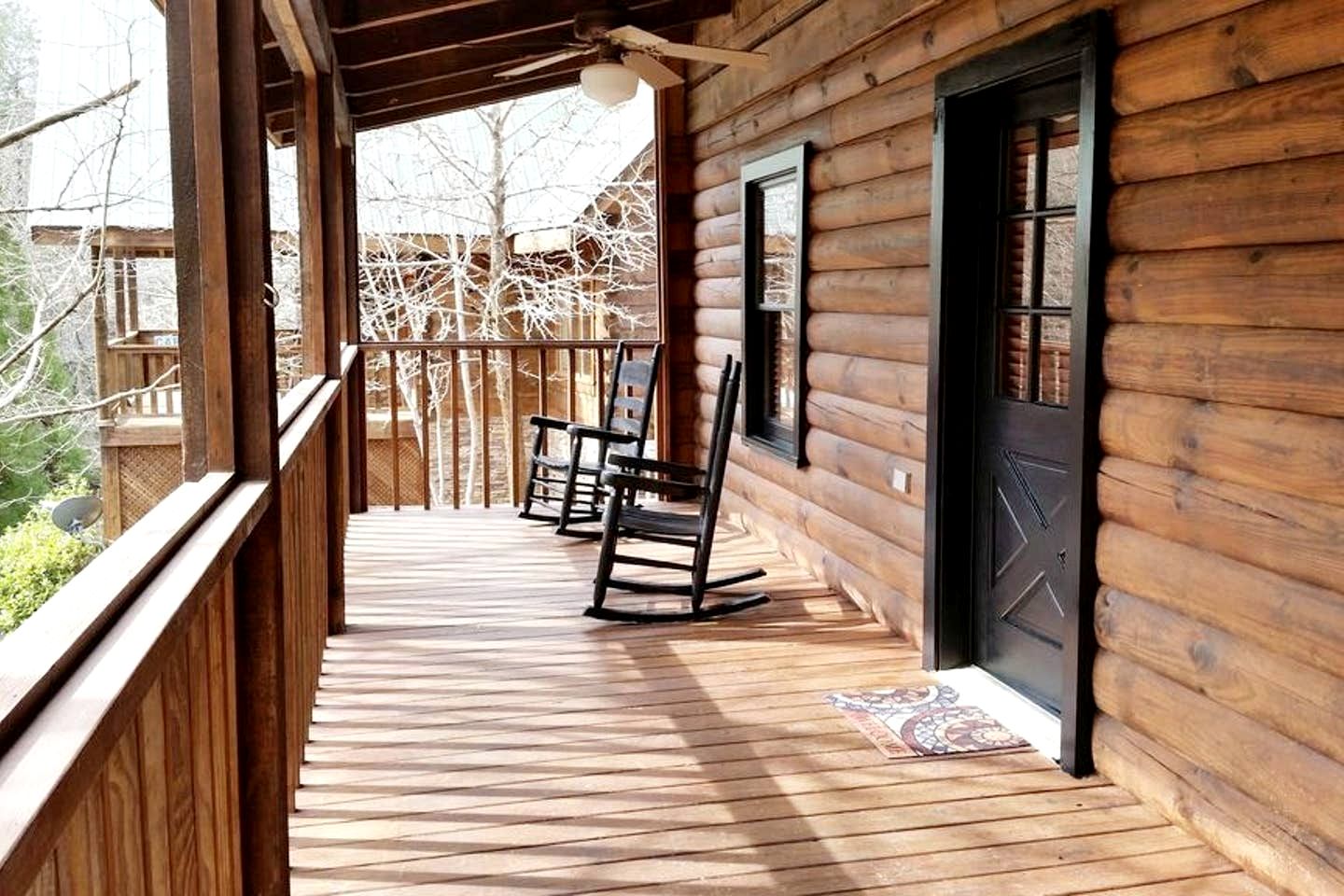 Relaxing Cabin with Hot-tub and Pool Table in Sevierville, Tennessee