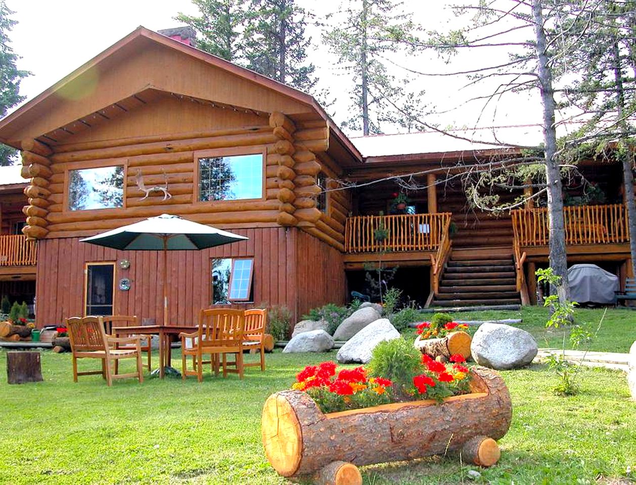 Nature Lodges (Lone Butte, British Columbia, Canada)