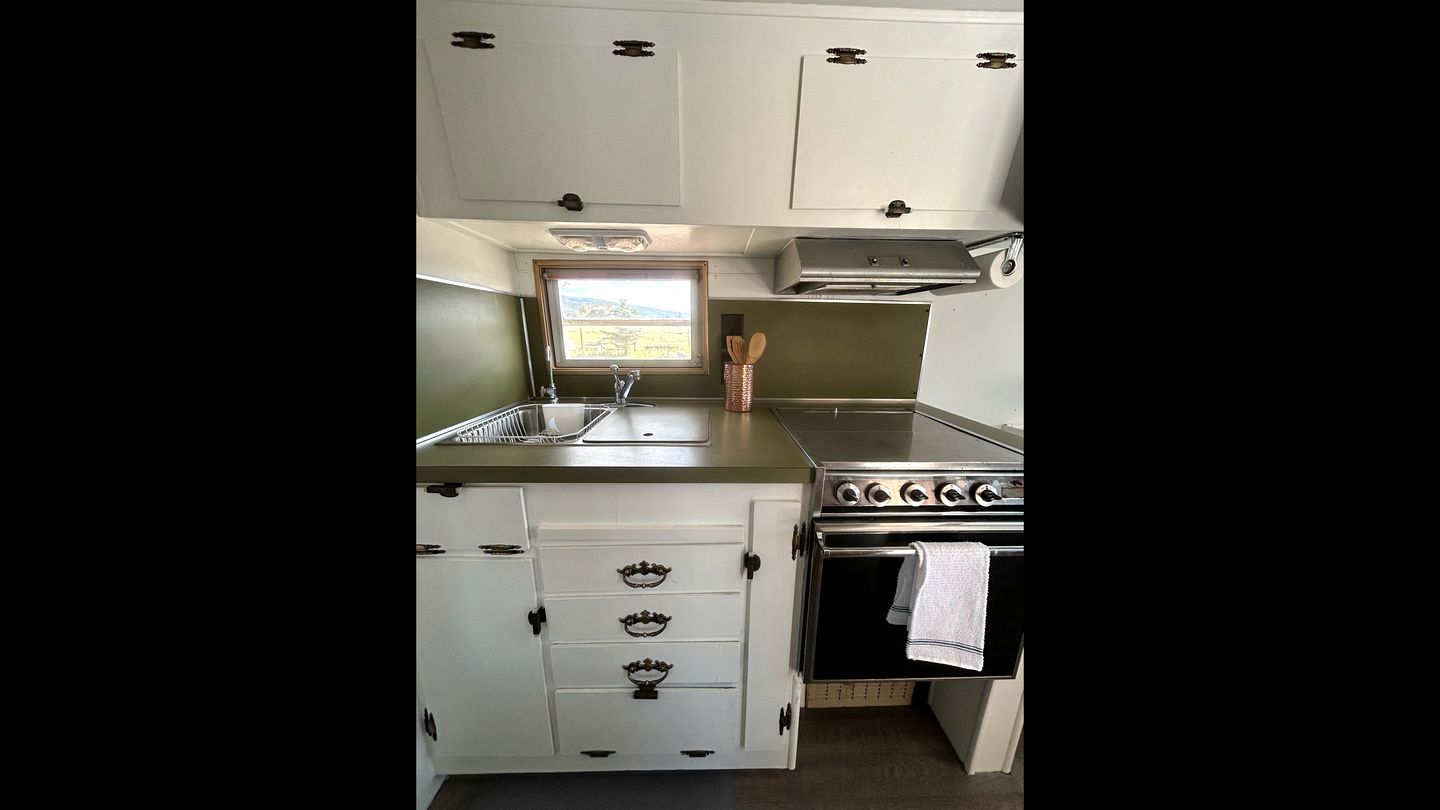 Lovely Airstream Amazing for a Glamping Getaway in Idaho