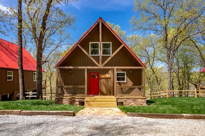 Lovely Cabin Nestled into the Woods in Oklahoma - Photo 2