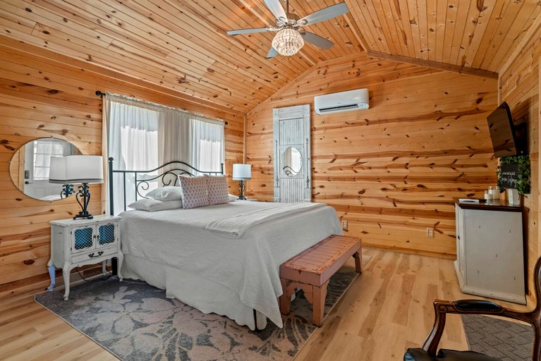 Cabins (United States of America, Fredericksburg, Texas)