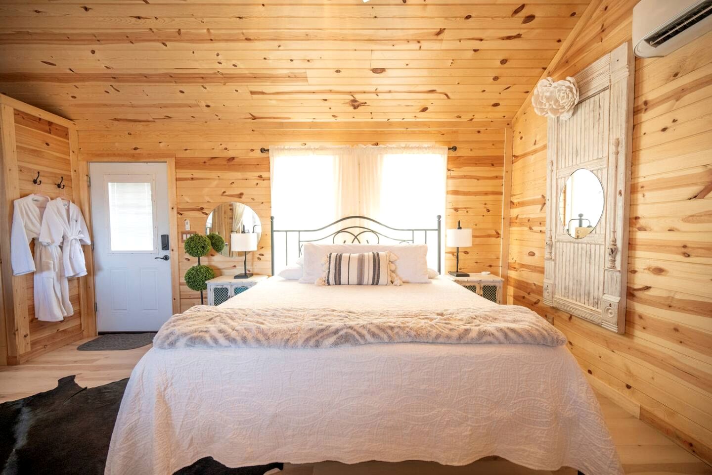 Lovely Cabin Rental in Fredericksburg with a Hot Tub