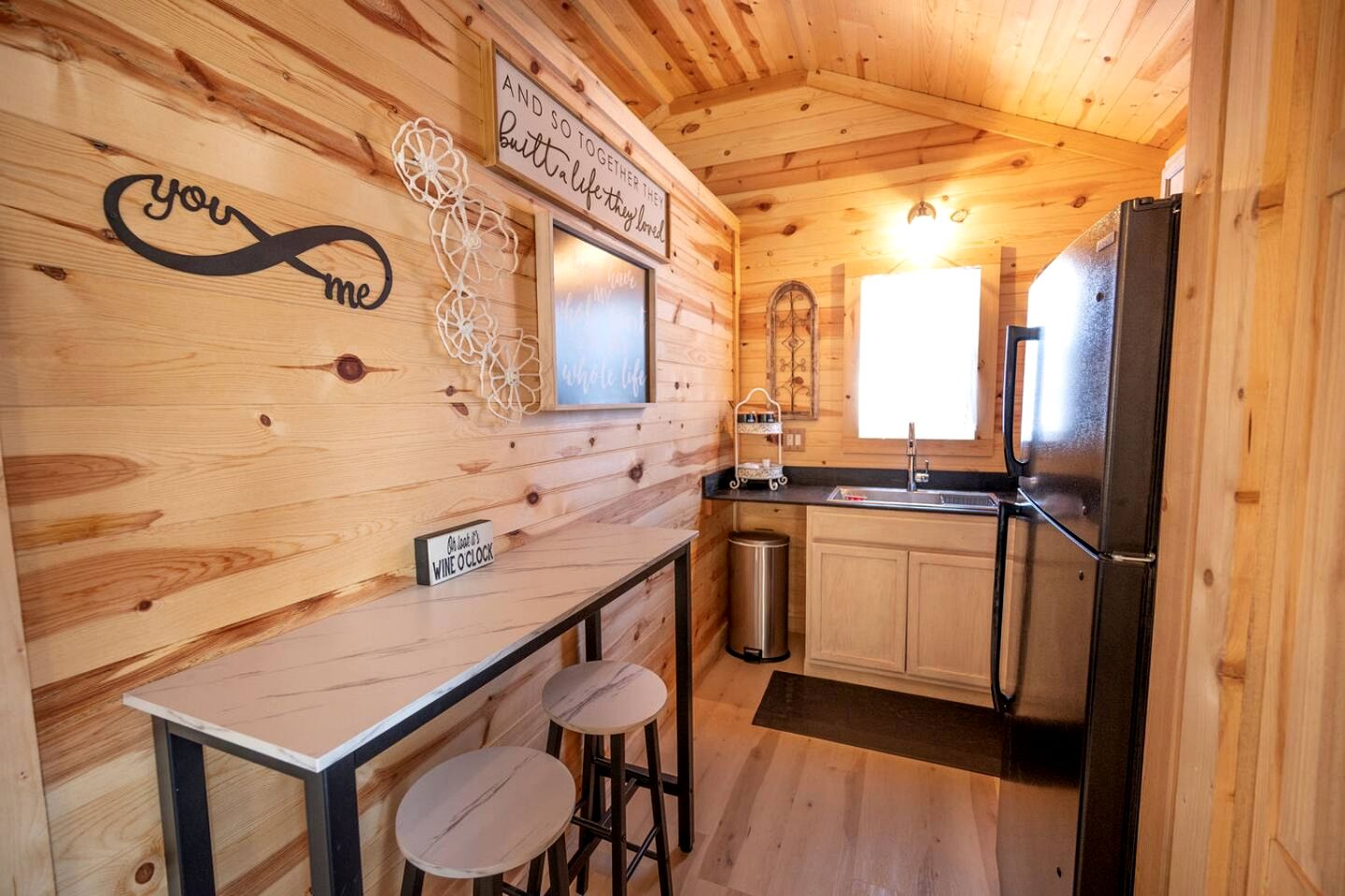 Lovely Cabin Rental in Fredericksburg with a Hot Tub