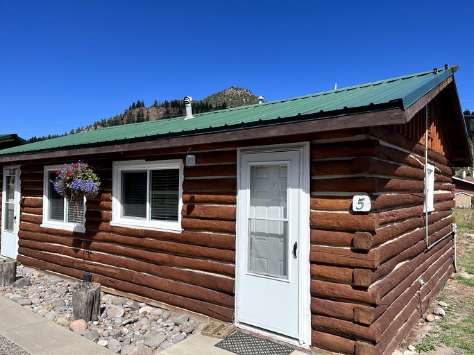 Cabins (United States of America, South Fork, Colorado)