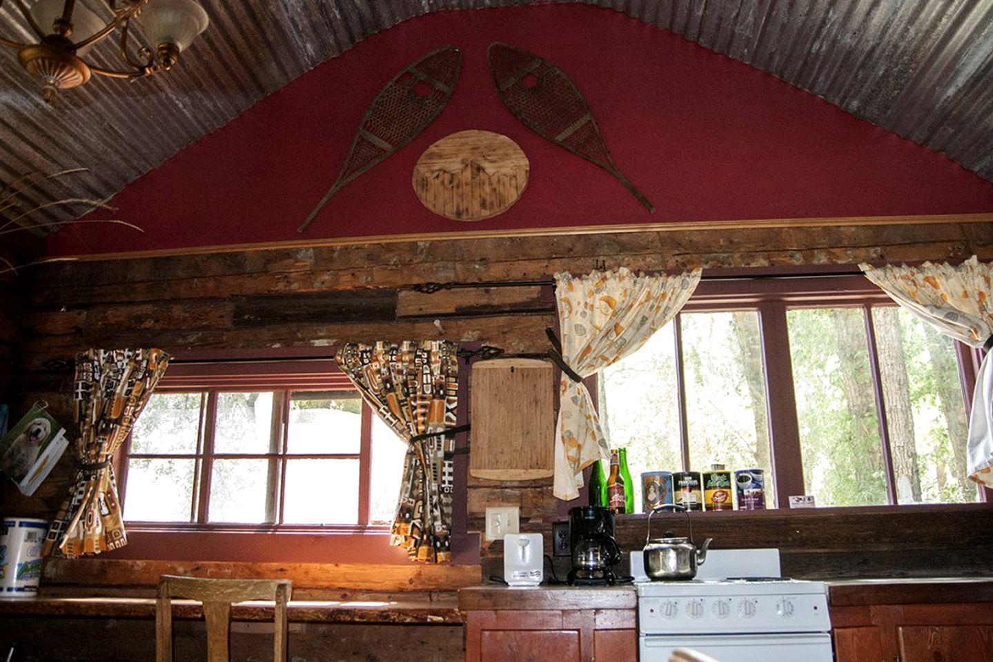 Lovely Cabin Rental with an Antique Iron Tub near Nathrop, Colorado