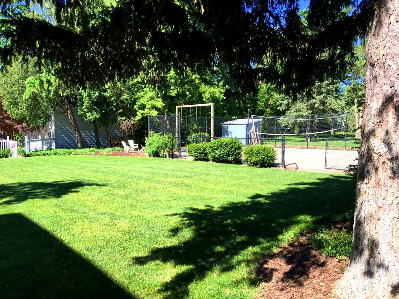 Lovely Cottage Rental with a Pool and Stunning Garden near Grand Rapids in Michigan