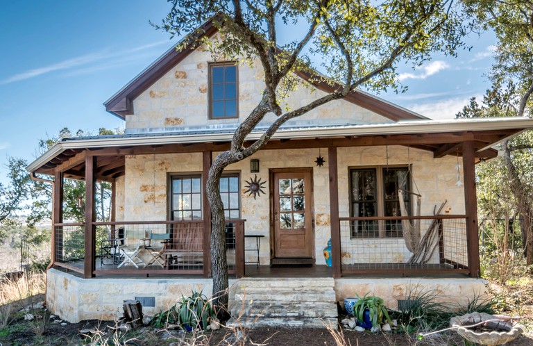 Cabins (Round Mountain, Texas, United States)