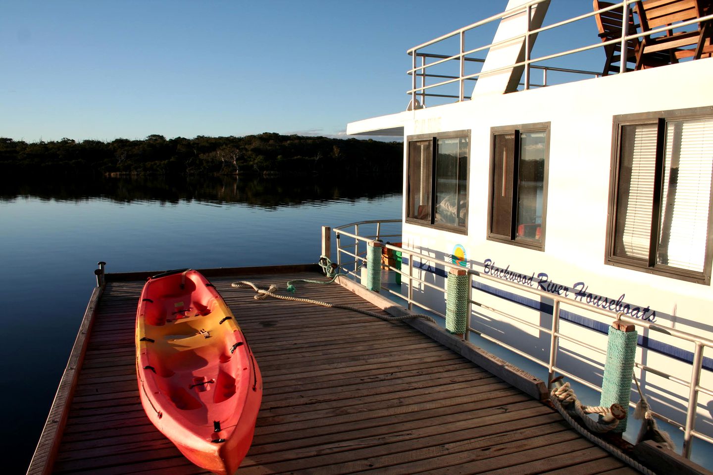 Lovely Floating Rental for a Unique Vacation in Augusta, Western Australia