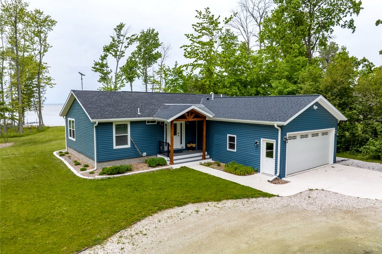 Cottages (United States of America, Brussels, Wisconsin)