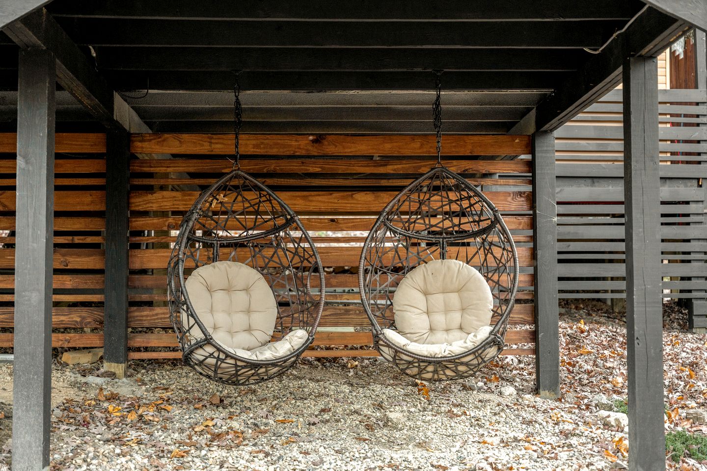 Lovely Lofted A-Frame with Private Jacuzzi, Deck, Fire Pit and Views in Arkansas