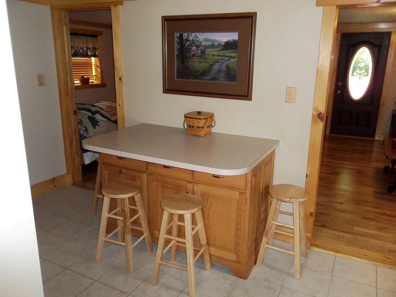 Lovely Log Cabin in the Woods with Hot Tub near the Red River Gorge in Kentucky