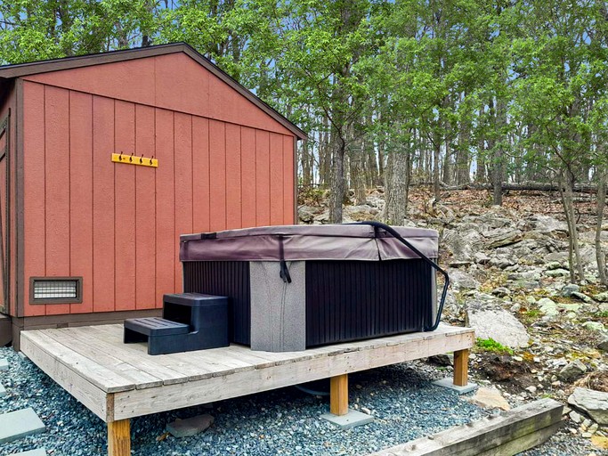 Cabins (United States of America, Capon Bridge, West Virginia)