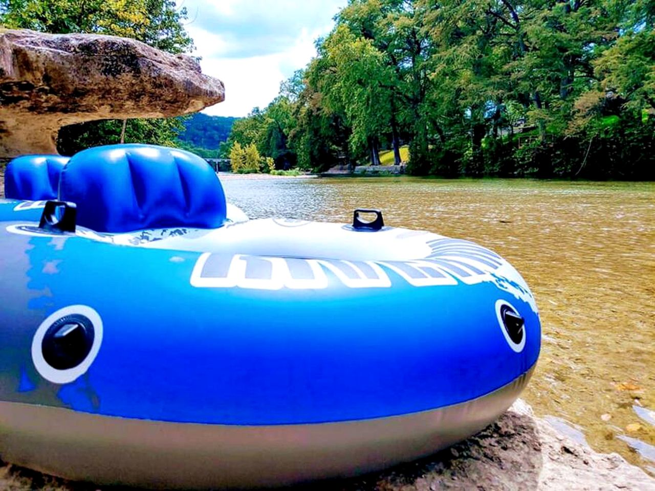 Lovely Riverside Cabin Rental in New Braunfels, for Memorable Vacations in Texas