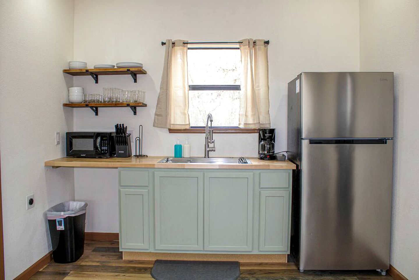 Lovely Riverside Cabin Rental in New Braunfels, for Memorable Vacations in Texas