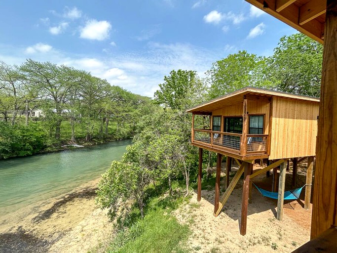 Cabins (United States of America, New Braunfels, Texas)