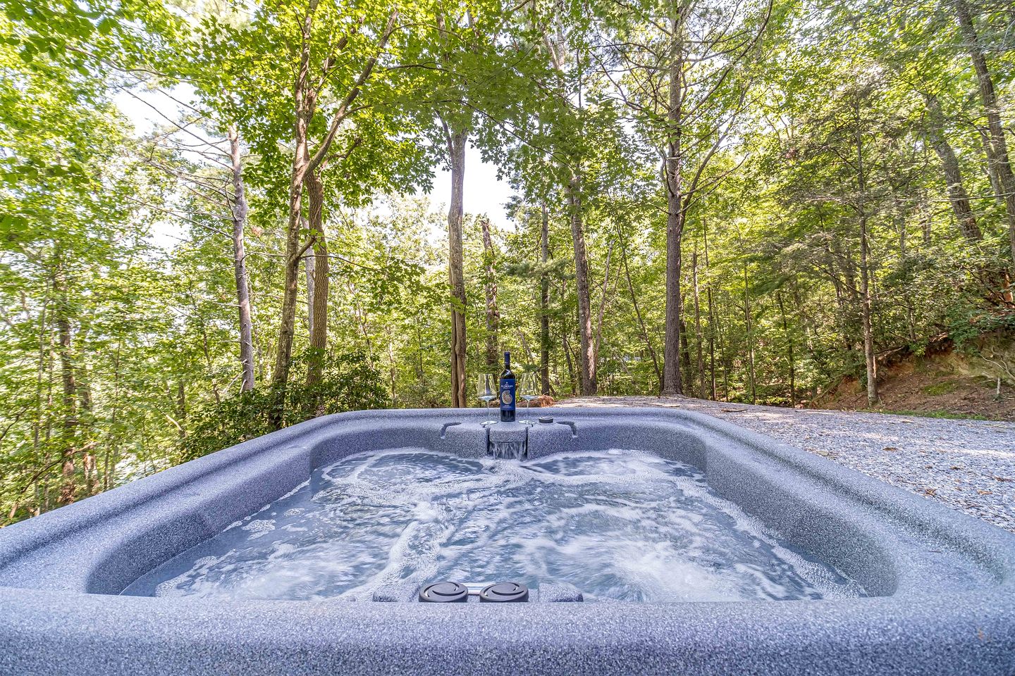 Lovely Secluded Cabin Surrounded by Trees in Clarkesville, Georgia