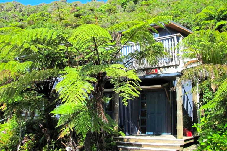 Cottages (Punakaiki, South Island, New Zealand)