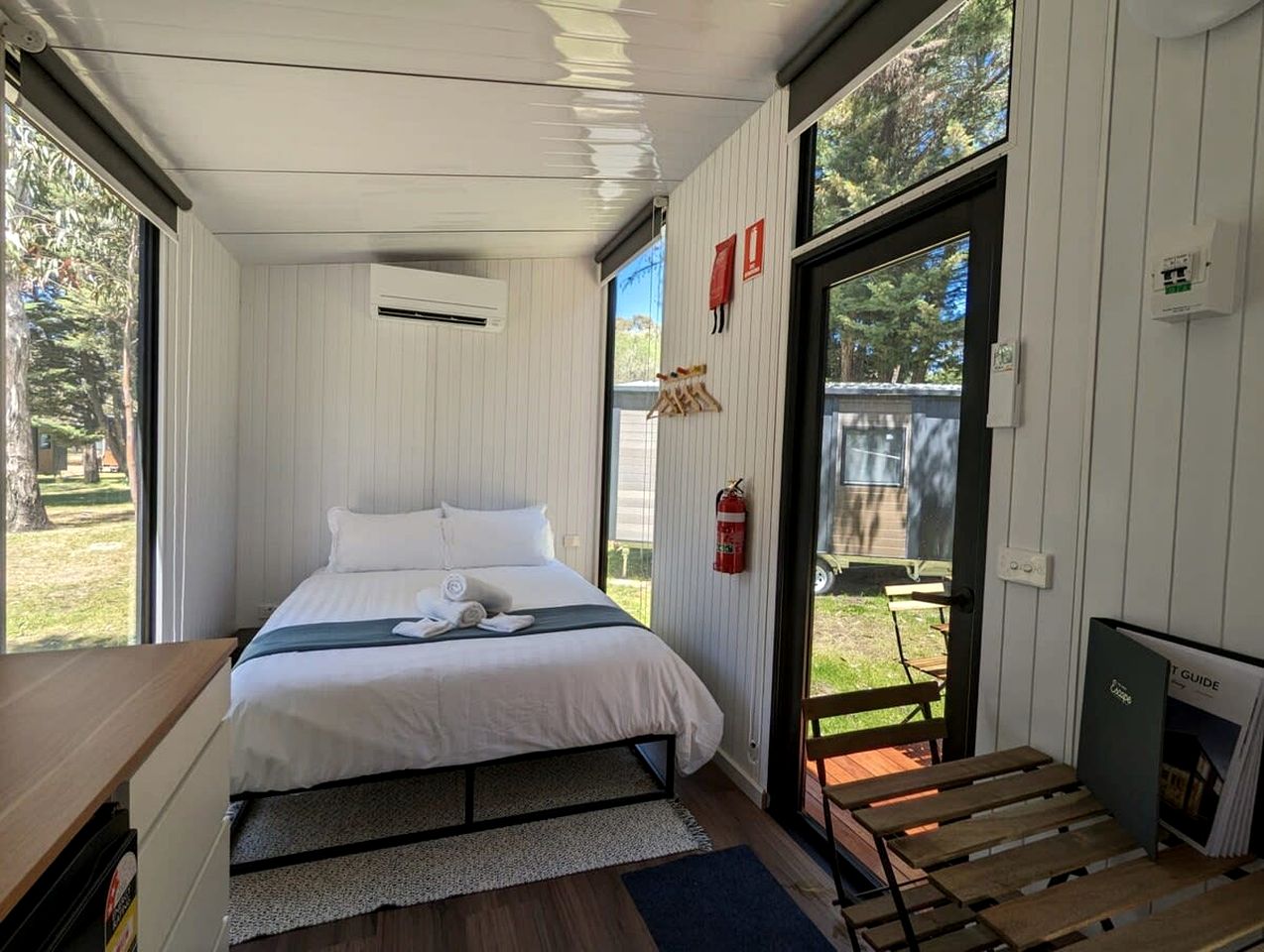 Lovely Tiny House with Amazing Outdoor Living Areas and Tennis Court in Victoria, Australia