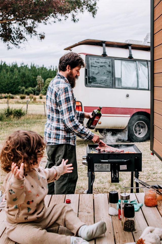 Lovely Tiny House Perfect for Outdoor and Water Activities with Firepit and Barbecue in Tasmania, Australia