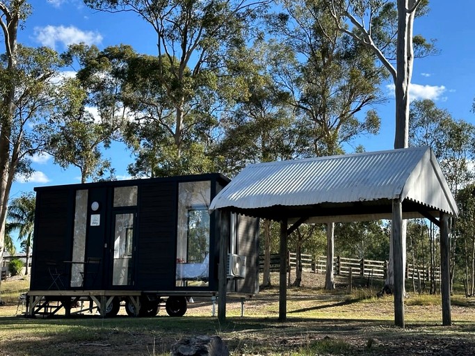 Tiny Houses (Australia, Lagoon Pocket, Queensland)