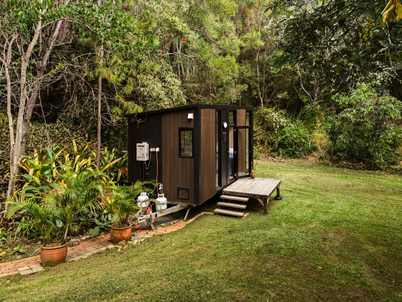 Lovely Tiny House Surrounded by Wildlife in Queensland