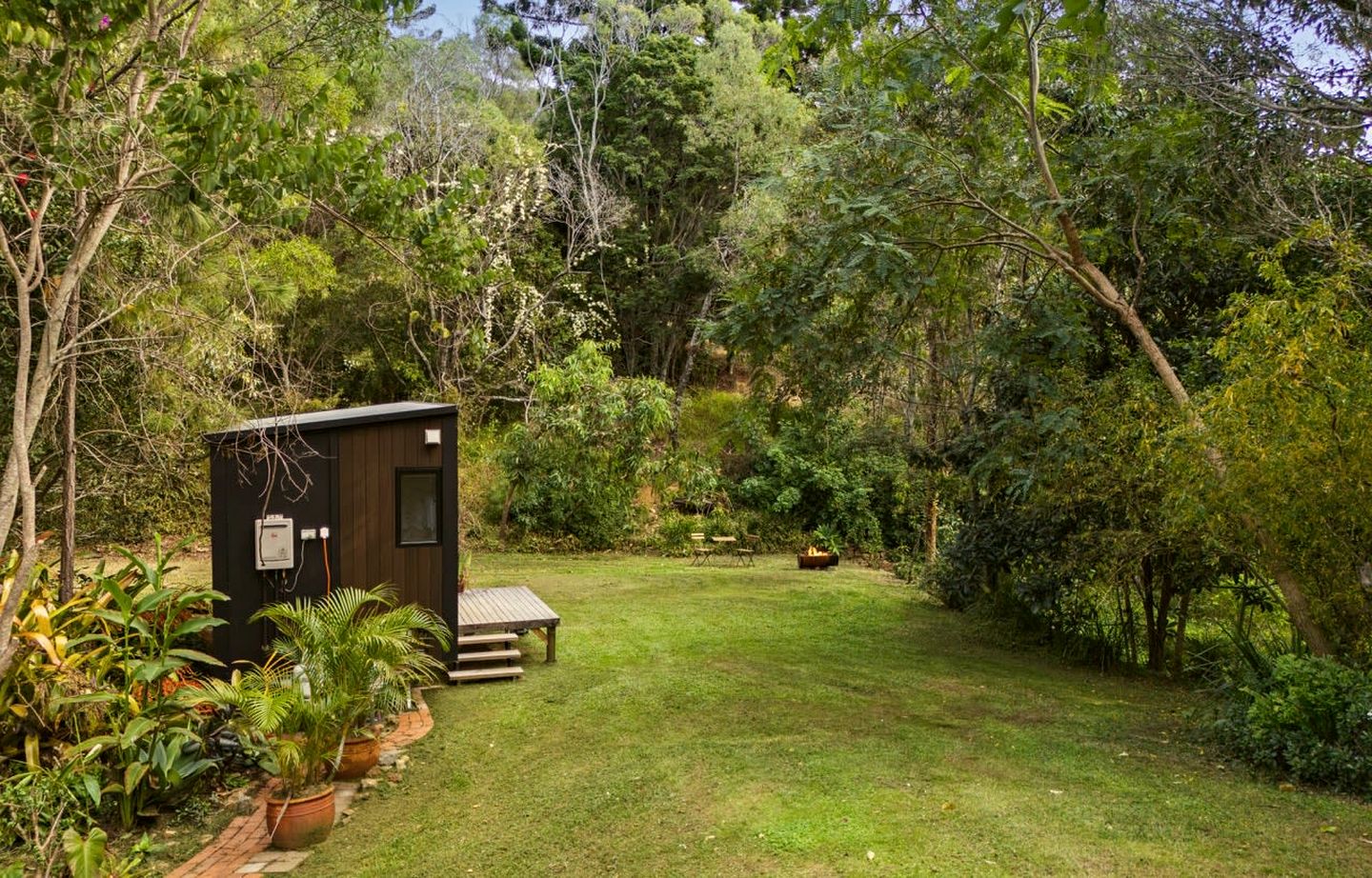 Lovely Tiny House Surrounded by Wildlife in Queensland