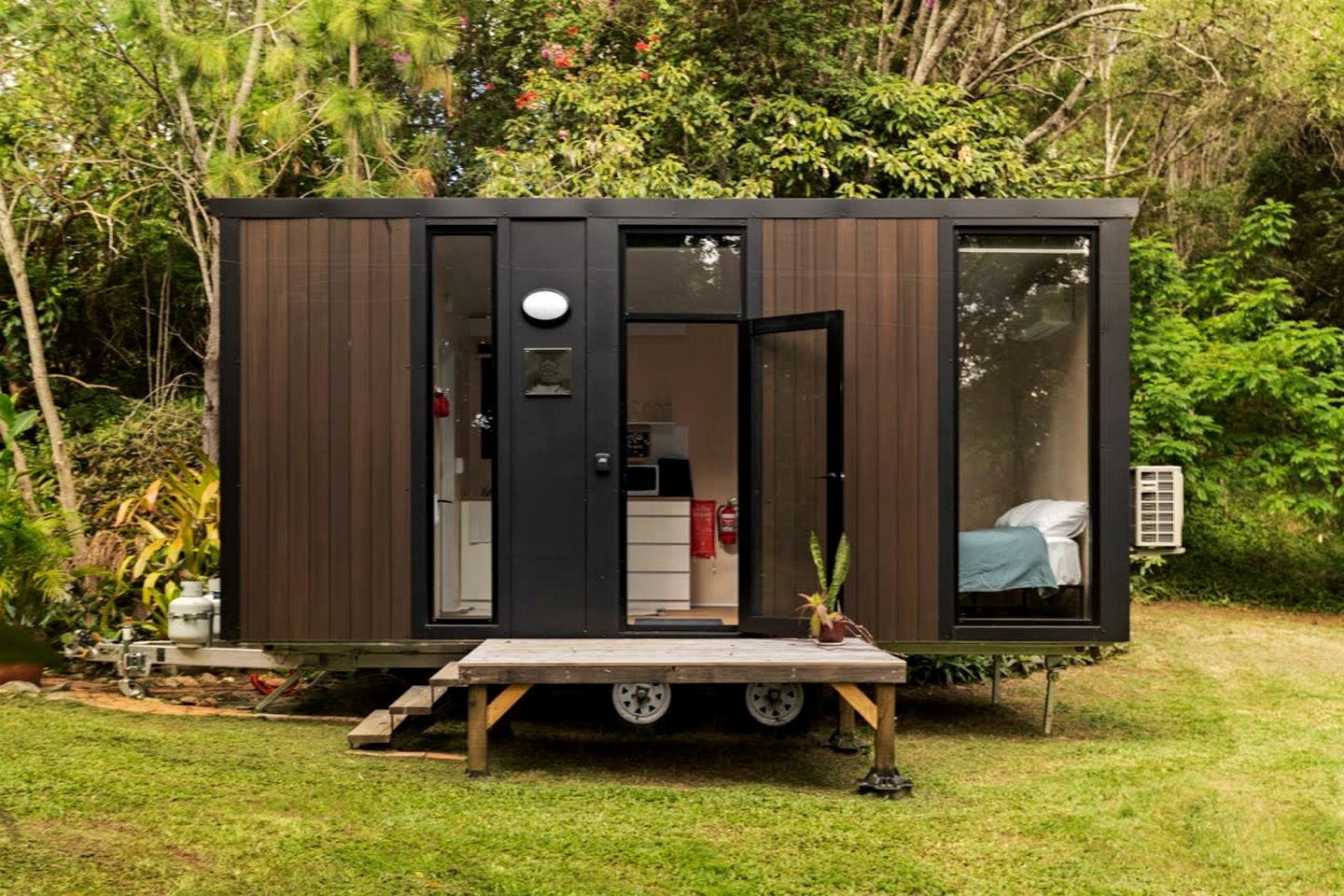 Tiny Houses (Australia, Bahrs Scrub, Queensland)