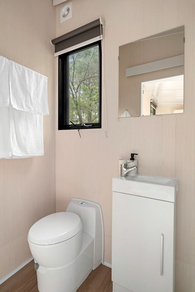 Lovely Tiny House Surrounded by Wildlife in Queensland