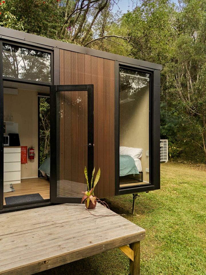 Lovely Tiny House Surrounded by Wildlife in Queensland