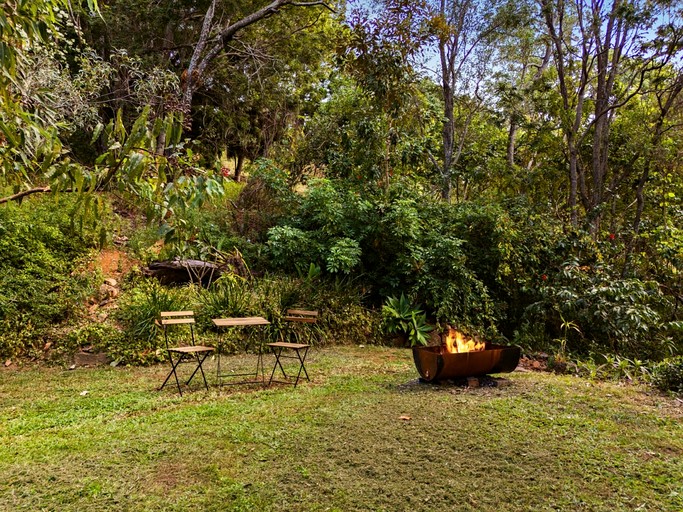Tiny Houses (Australia, Bahrs Scrub, Queensland)