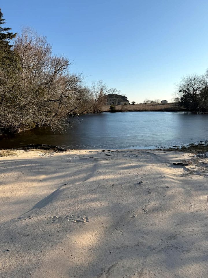 Romantic Nature Glamping Dome with Fire Pit & Fishing Access Near Denison, Texas