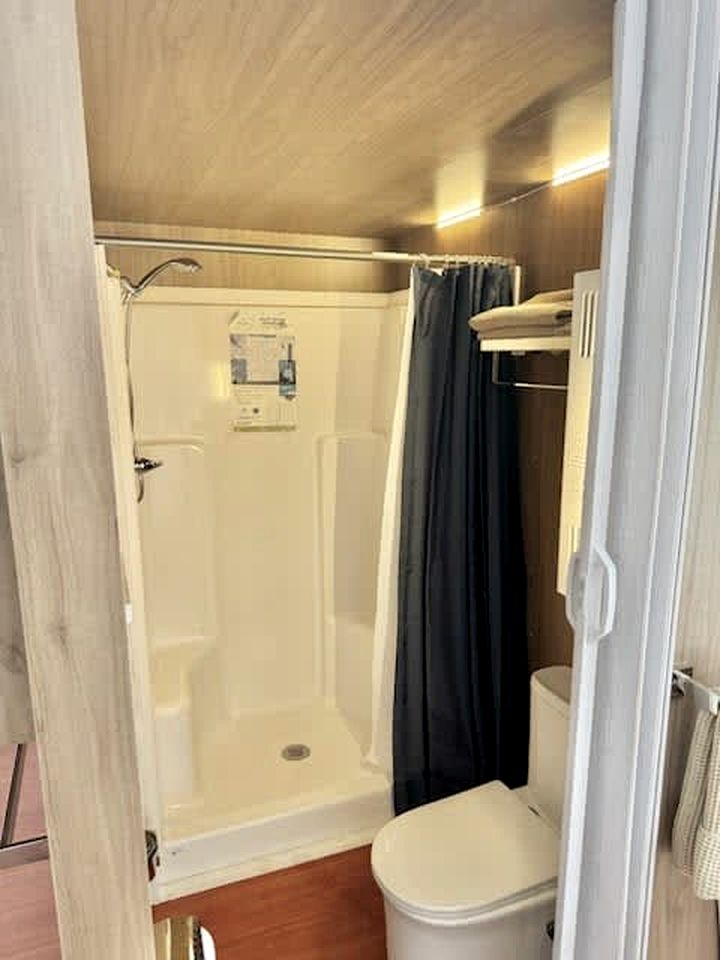 Romantic Nature Glamping Dome with Fire Pit & Fishing Access Near Denison, Texas