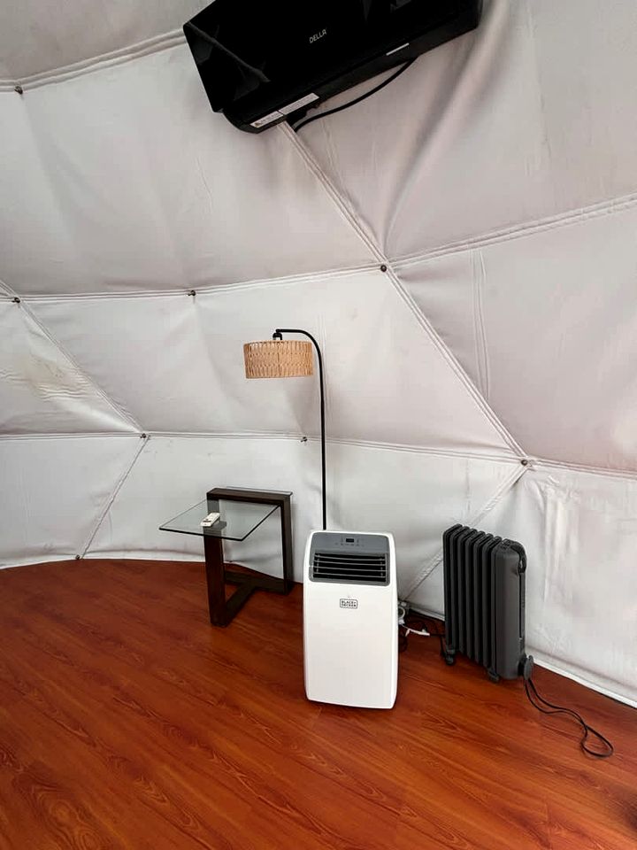 Romantic Nature Glamping Dome with Fire Pit & Fishing Access Near Denison, Texas