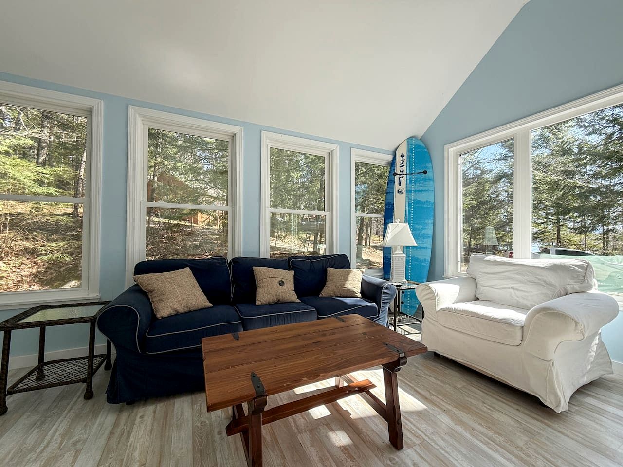 Gorgeous Cozy Cabin by the Lake with Kayaks and Fire Pit for an Exciting Adventure in Nature in Fryeburg, Maine