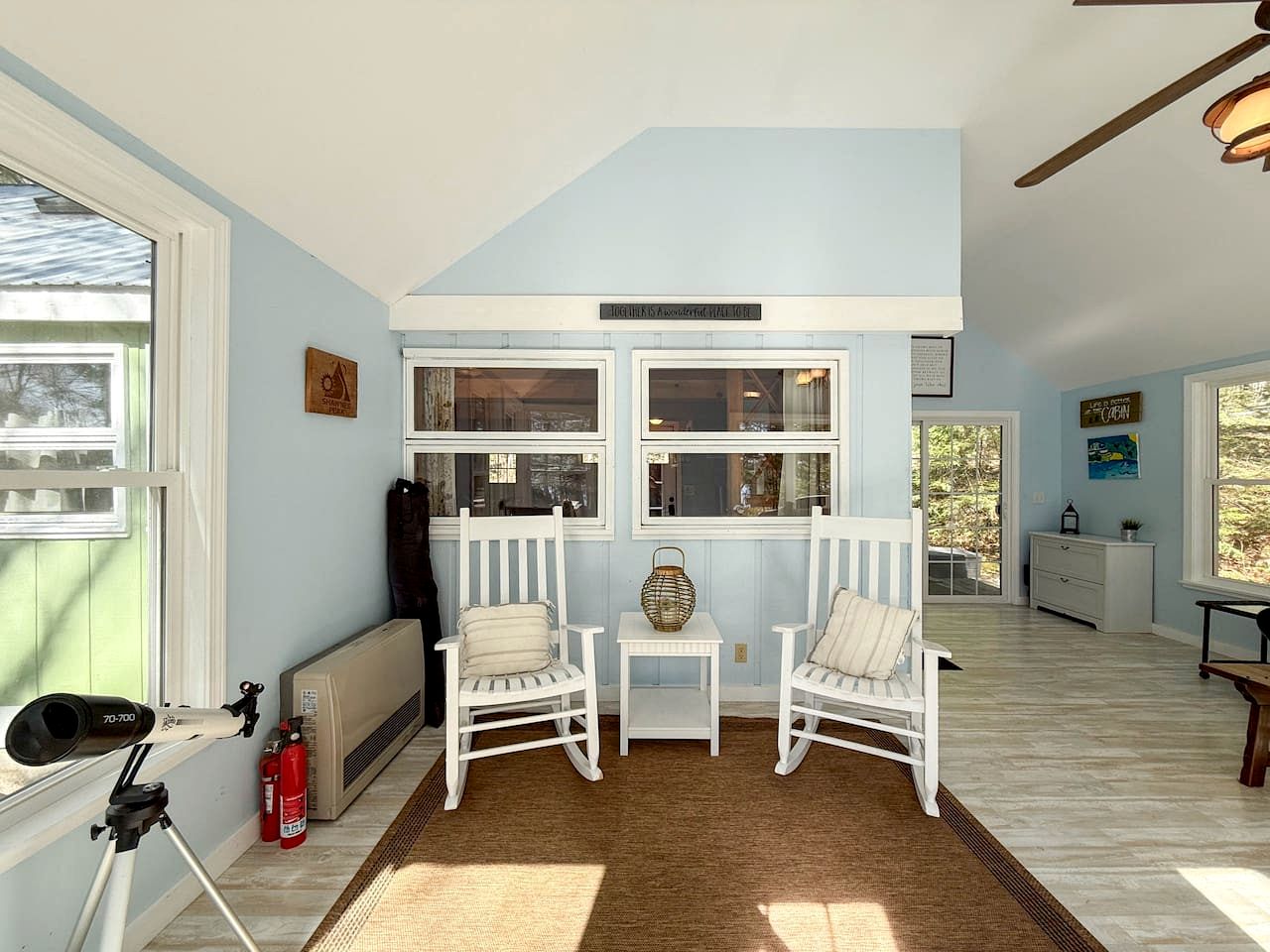 Gorgeous Cozy Cabin by the Lake with Kayaks and Fire Pit for an Exciting Adventure in Nature in Fryeburg, Maine