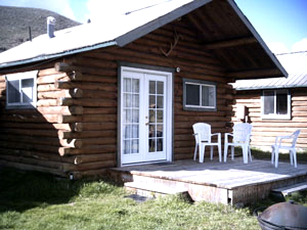 Log Cabin along Salmon River in Idaho